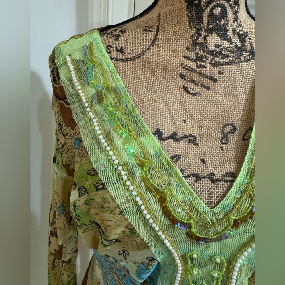 Song Rain stunning sheer top bedazzled size L - Picture 5 of 13
